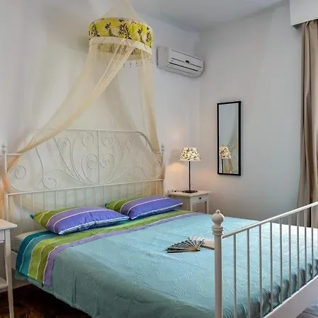 Villa Vlicha Sleeps 6 Pool Air Con Wifi *